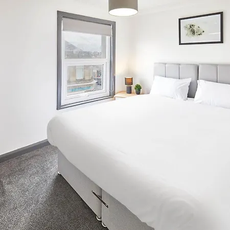 Host & - Clarendon Apartman *